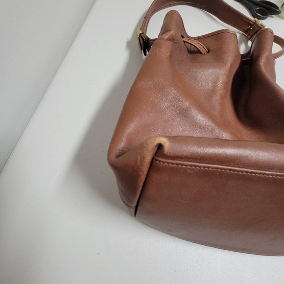 Vintage Coach Legacy Drawstring Leather Bucket Bag #9165. - Picture 11 of 17